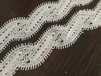 Galon dentelle motif entrelacé – Ivoire clair – 3 cm – Vendu par 10 cm · vue 2