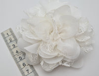 Broche fleur ivoire ou blanc · vue 2