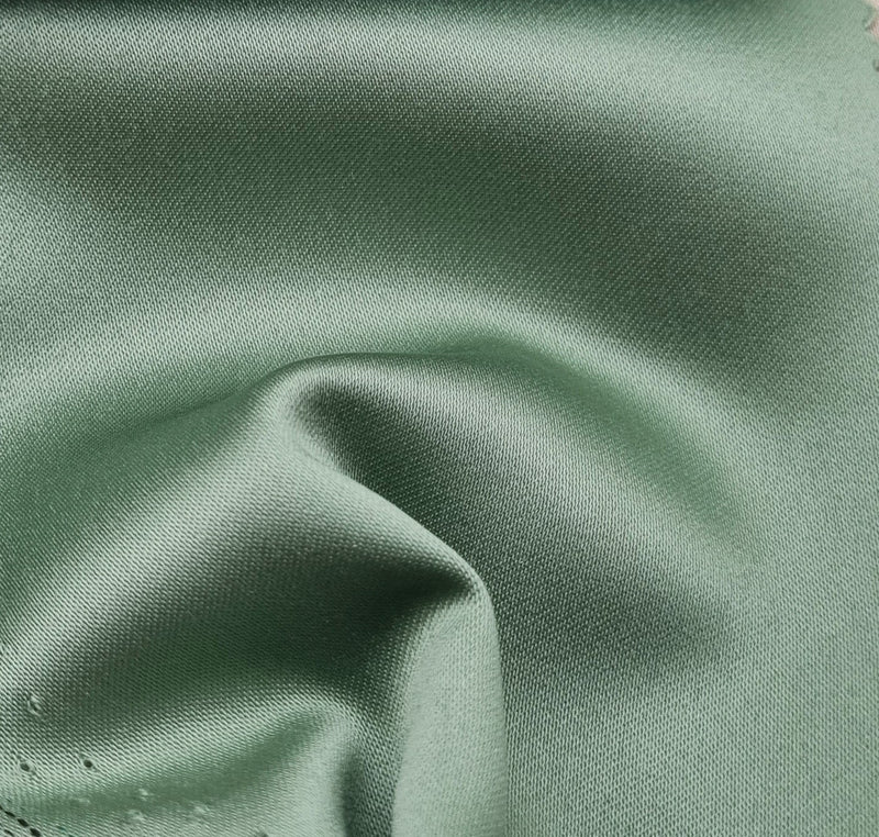 Satin duchesse de qualité vert sauge laize 150