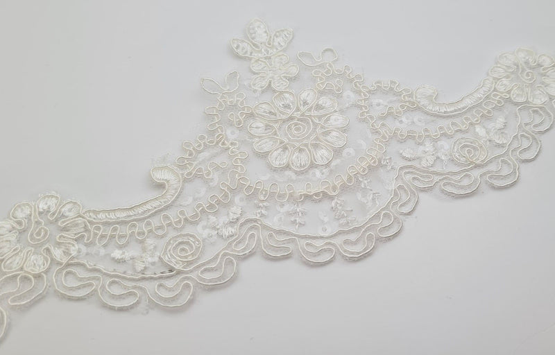 Galon de dentelle pour robe de mariée ivoire avec sequins