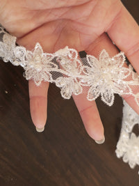 Galon de dentelle fleurs avec perles brillance , ivoire · vue 3