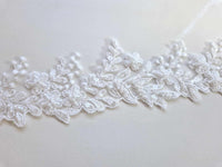 Galon de dentelle ivoire clair perles et sequins · vue 4