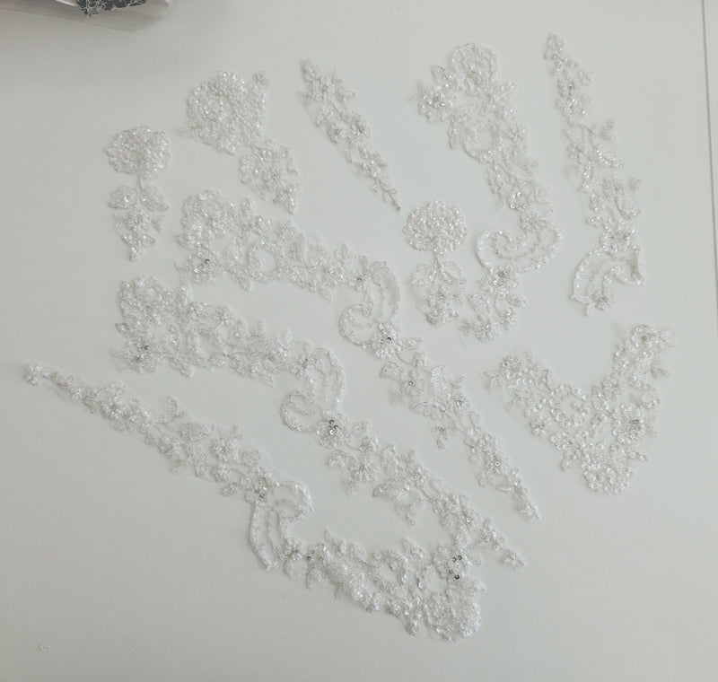 Ensemble de 10 motifs blanc fil argenté brillant et perles