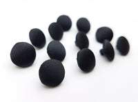 Boutons recouverts satin noir · vue 4