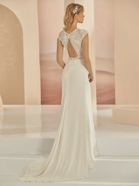 Robe de mariée "Denise" fluide près du corps ivoire bohème · vue 2