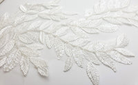 Grand motif feuilles ivoire perles et sequins moderne pour robe de mariée