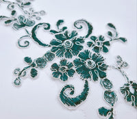 Motif en dentelle vert foncé , fil argenté T368 · vue 2