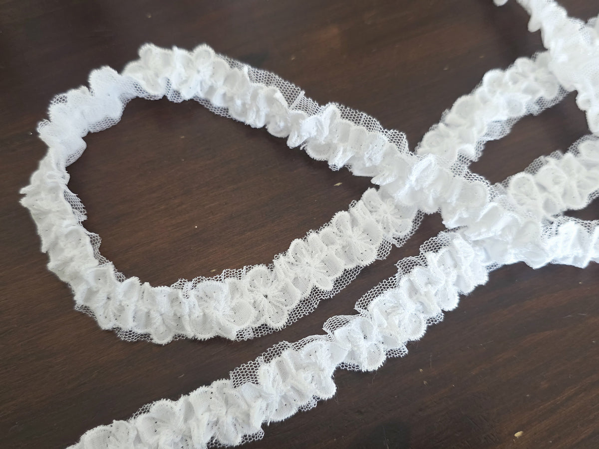 Galon elastiqué broderie anglaise pour DIY blanc