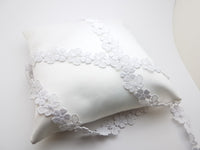 Galon de guipure dentelle motif papillon