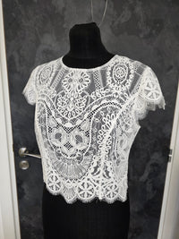 Top mariée bohème dentelle ivoire – Manches courtes festonnées – Dos boutonné – Taille XL · vue 2