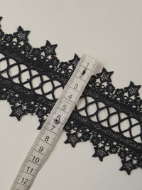 Coupon Dentelle Guipure Noir Motif Treillis & Bordure Étoilée — Largeur 6 cm | Coupon de 1m80 · vue 4