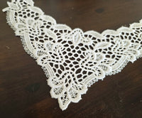 Motif en guipure ivoire creme style vintage · vue 2
