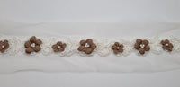Galon de fleurs marron sur tulle ivoire · vue 2
