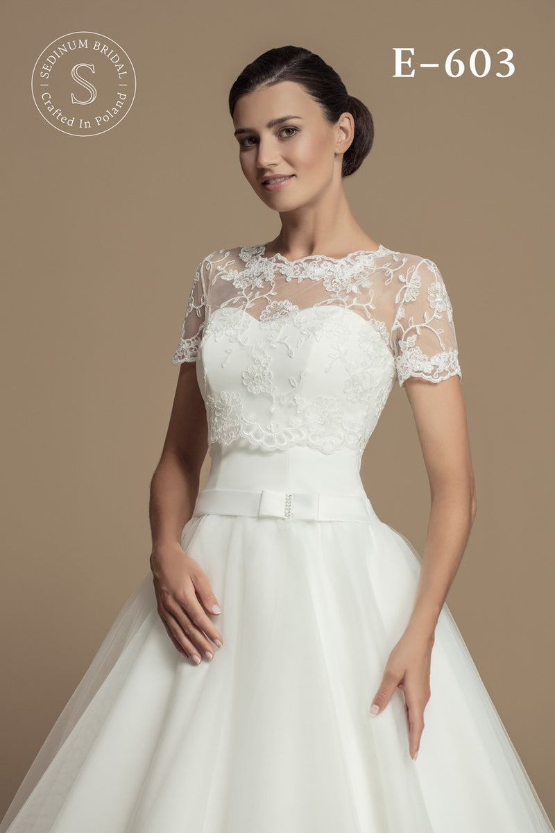 Top en dentelle manches courte pour mariée ivoire