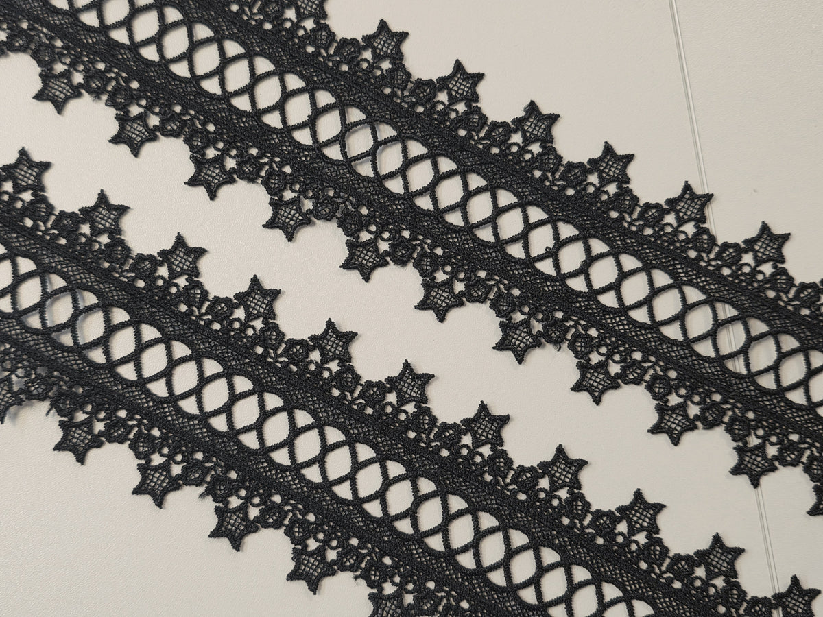 Coupon Dentelle Guipure Noir Motif Treillis & Bordure Étoilée — Largeur 6 cm | Coupon de 1m80