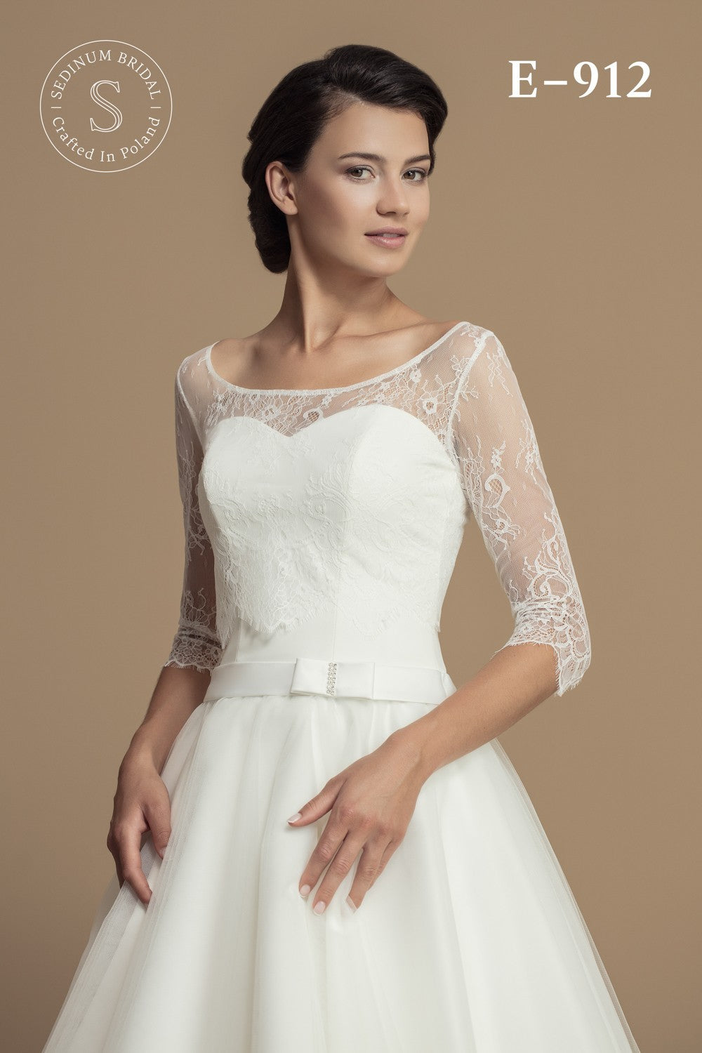Top mariée en dentelle fine ivoire clair – Manches longues – Dos boutonné – Taille M · vue 3