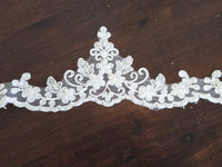 Galon de dentelle perlé ivoire bord festonné · vue 4