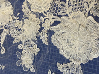 Dentelle ivoire, tulle brodé 3D · vue 4