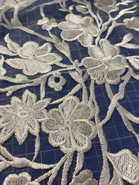 Dentelle pour robe de mariée,  tulle brodé branches et fleurs · vue 5
