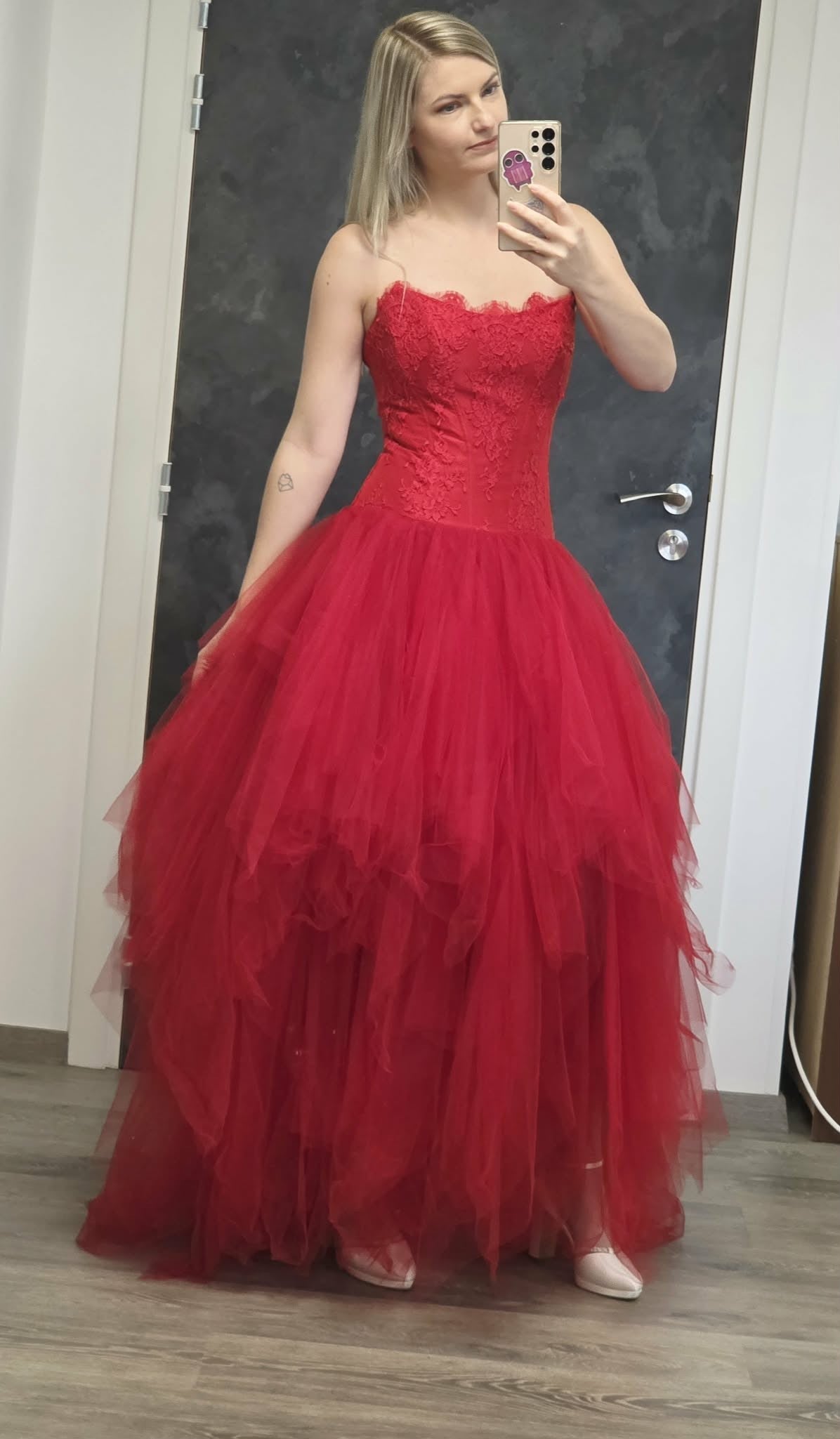 Robe en mouchoirs de tulle rouge BARBAPAPA