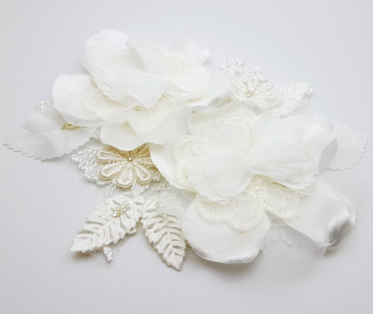 Motif appliqué fleurs 3D ivoire pour robe de mariée ou customisation