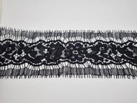 COUPON Galon de dentelle fine francaise noire pour robe de mariée · vue 2