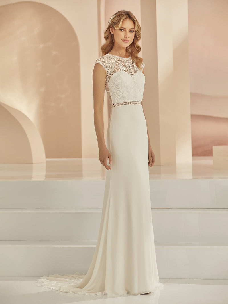 Robe de mariée "Denise" fluide près du corps ivoire bohème