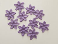 Lot de 30 fleurs violettes pour création DIY