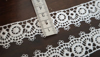 Galon de dentelle bohème ivoire clair petit bord fin · vue 3