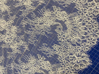 Dentelle rebordée pour robe de mariée, ivoire