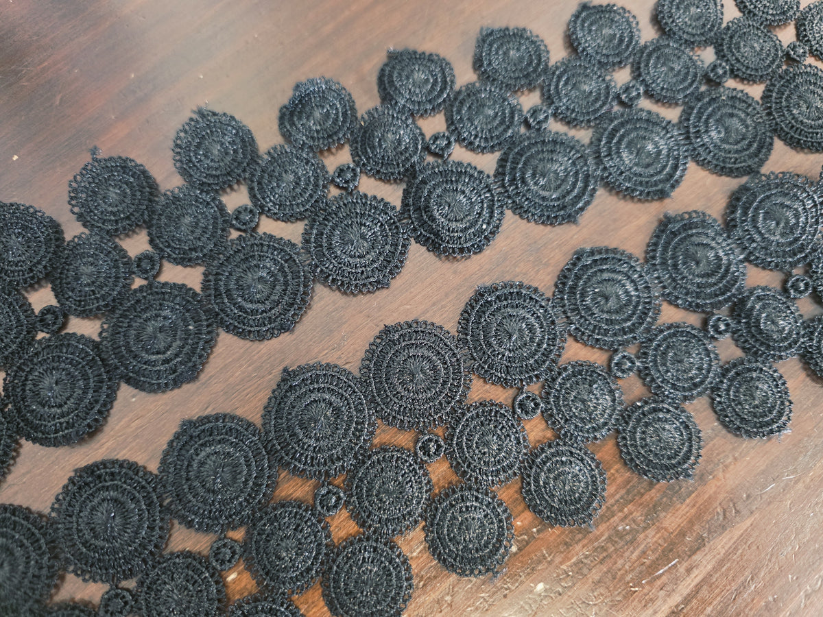 Galon noir ronds mandalas , coupon 2 mètres