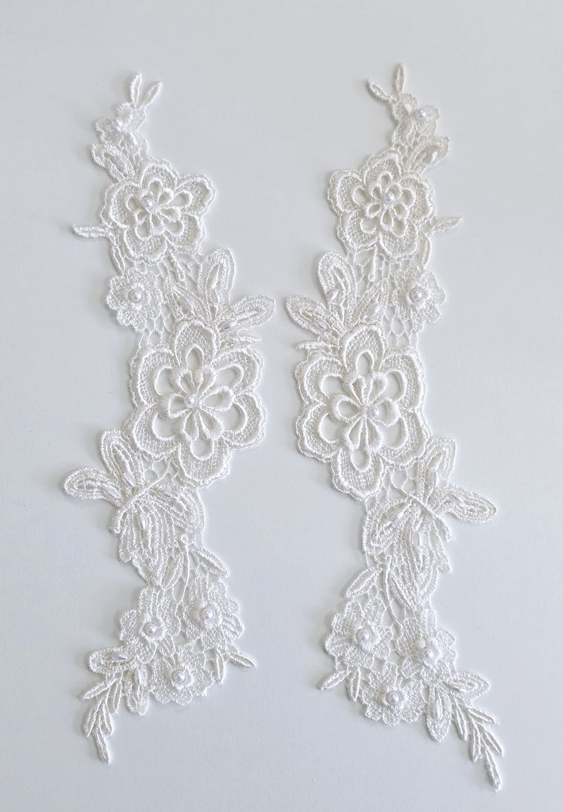Motifs en guipure ivoire crème avec perles