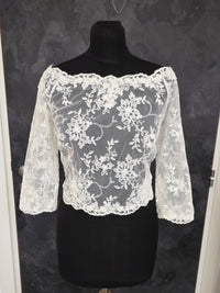 Top de mariée dentelle ivoire – encolure bateau épaules dégagées – manches 3/4 – dos boutons perles – haut robe de mariée romantique – taille 42 44 · vue 4