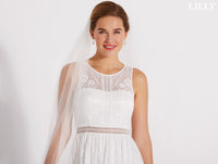 Robe de mariée en dentelle de la marque LILLY