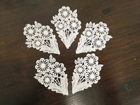 5 motifs " bouquet de fleurs " guipure ivoire