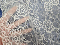 Galon large de dentelle noir ou ivoire 40CM · vue 3