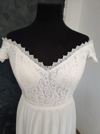 Robe de mariée en dentelle et tulle souple 42/44 · vue 7