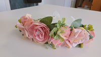 Couronne de fleurs ( fausses fleurs ) pour ceremonie · vue 4
