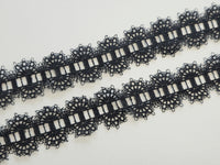 Galon dentelle rosaces ajourées – Noir – 3 cm env. – Vendu par 10 cm · vue 4