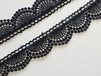 Galon Dentelle Noir Motif Éventails — Largeur 2 cm | Vendu par 10 cm