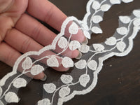 Galon petites feuilles ivoire clair · vue 2