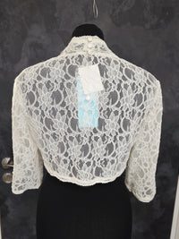 Bolero en dentelle ivoire , doublé tulle , taille 38 · vue 4