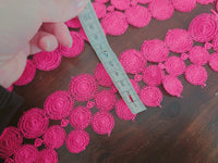 Galon dentelle rose fuchsia 5 cm – Motif mandala – dentelle couture bohème – Vendu au mètre · vue 3