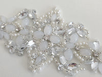 Motif strass et perles brillant pour cocktail mairée motif central · vue 3