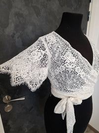 Top en dentelle cache coeur , petites manches taille 44 · vue 2