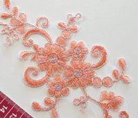 Motif en dentelle orange fil argenté à coudre pour création · vue 3