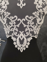 Motif pour dos en dentelle ivoire sur tulle · vue 5