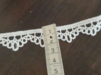Galon dentelle arabesque festonnée – Ivoire clair – largeur env. 2 cm · vue 4