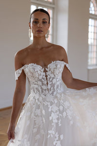 TESS Robe de mariée en dentelle florale, épaules dénudées et dos lacé