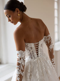 Robe de mariée princesse en tulle et dentelle, dos lacé JULIA